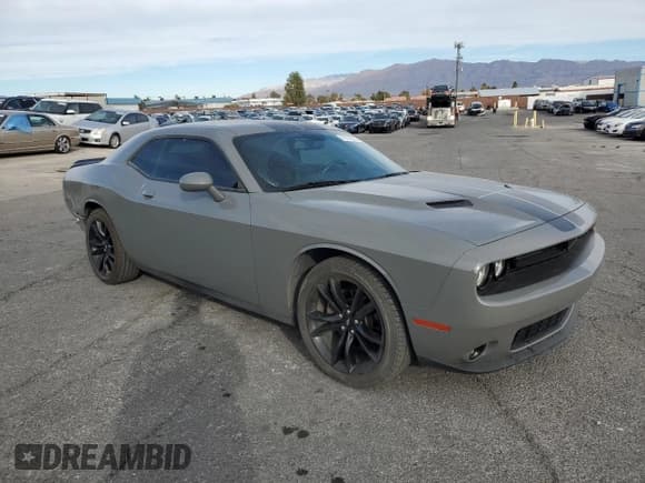 ✅ 2018 Dodge Challenger SXT Plus • VIN: 2C3CDZAG8JH204550 • Lot: 79122593. Wystawiony na Copart z przebiegiem 43 628 mil. Bezpłatny archiwum sprzedaży aukcyjnych z USA i szczegółowy raport historii pojazdu na DreamBid. Zdjęcie 4.