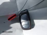 ✅ 2019 Hyundai Ioniq Blue • VIN: KMHC65LC5KU180033 • Lot: 41320893. Wystawiony na IAAI z przebiegiem 71 985 mil. Bezpłatny archiwum sprzedaży aukcyjnych z USA i szczegółowy raport historii pojazdu na DreamBid. Zdjęcie 11.