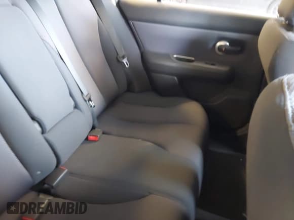 ✅ 2008 Nissan Versa S • VIN: 3N1BC13E48L354943 • Лот: 42678275. Опубликован ранее на IAAI с пробегом 112 061 миль. Бесплатный доступ к архиву аукционных продаж из США и подробный отчёт об истории автомобиля на DreamBid. Изображение 8.