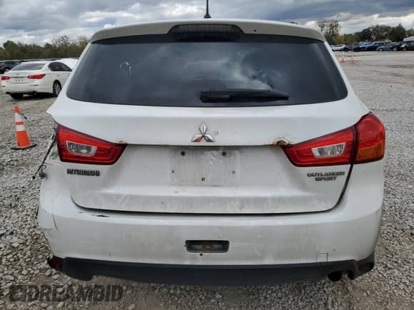 2013 Mitsubishi Outlander ES с VIN 4A4AP3AUXDE005954, выставлен на аукционе Copart как лот 89857305 с пробегом Не указан миль и Списание • Salvage title. История ставок и продаж доступна на DreamBid. Изображение 6.