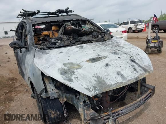 ✅ 2017 Kia Sorento SX • VIN: 5XYPKDA50HG307796 • Lot: 42271480. Listed on IAAI with Not provided. Free auction sales archive from the USA and detailed vehicle history report at DreamBid. Image 6.