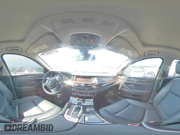 ✅ 2016 BMW 5 Series 528i • VIN: WBA5A5C5XGG348149 • Лот: 68308825. Опубликован ранее на Copart с пробегом 116 049 миль. Бесплатный доступ к архиву аукционных продаж из США и подробный отчёт об истории автомобиля на DreamBid. Изображение 14.