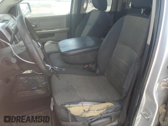 ✅ 2010 Dodge 1500 TRX • VIN: 1D7RV1GT4AS114979 • Lot: 57456225. Wystawiony na Copart z przebiegiem 285 286 mil. Bezpłatny archiwum sprzedaży aukcyjnych z USA i szczegółowy raport historii pojazdu na DreamBid. Zdjęcie 7.