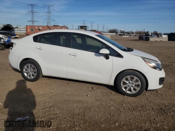 ✅ 2014 Kia Rio LX • VIN: KNADM4A39E6395299 • Lot: 92594225. Wystawiony na Copart z przebiegiem 106 842 mil. Bezpłatny archiwum sprzedaży aukcyjnych z USA i szczegółowy raport historii pojazdu na DreamBid. Zdjęcie 4.