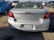 ✅ 2011 Dodge Avenger Express • VIN: 1B3BD4FB3BN537370 • Lot: 78896104. Wystawiony na Copart z przebiegiem 176 854 mil. Bezpłatny archiwum sprzedaży aukcyjnych z USA i szczegółowy raport historii pojazdu na DreamBid. Zdjęcie 6.