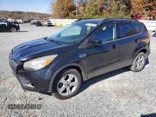 ✅ 2016 Ford Escape SE • VIN: 1FMCU9GX1GUC46398 • Lot: 92193575. Wystawiony na Copart z przebiegiem 141 864 mil. Bezpłatny archiwum sprzedaży aukcyjnych z USA i szczegółowy raport historii pojazdu na DreamBid. Zdjęcie 1.