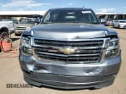 ✅ 2019 Chevrolet Tahoe LS • VIN: 1GNSCAKC8KR398173 • Lot: 64331585. Wystawiony na Copart z przebiegiem 52 519 mil. Bezpłatny archiwum sprzedaży aukcyjnych z USA i szczegółowy raport historii pojazdu na DreamBid. Zdjęcie 5.