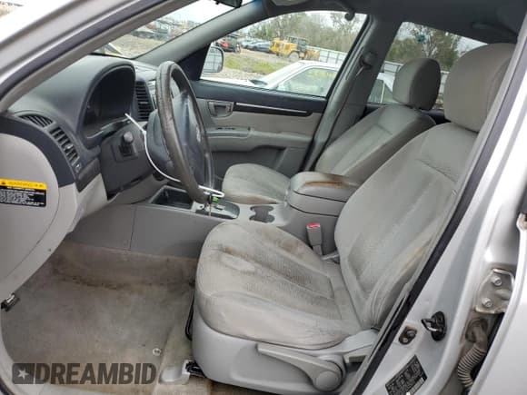 ✅ 2007 Hyundai Santa Fe GLS • VIN: 5NMSG13DX7H036474 • Lot: 81839764. Listed on Copart with 172,829 mi. Free auction sales archive from the USA and detailed vehicle history report at DreamBid. Image 7.