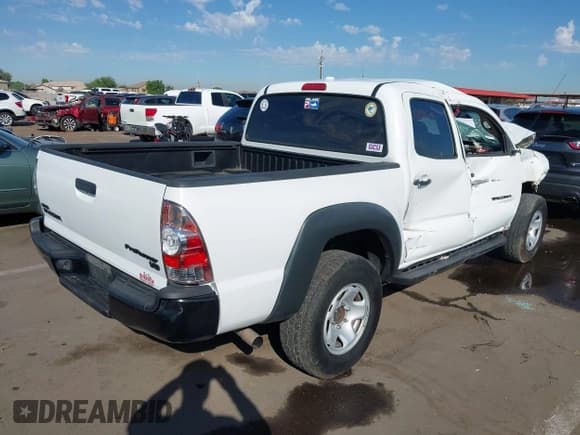 ✅ 2009 Toyota Tacoma PreRunner • VIN: 3TMJU62N79M086762 • Lot: 43398899. Listed on IAAI with 234,017 mi. Free auction sales archive from the USA and detailed vehicle history report at DreamBid. Image 4.