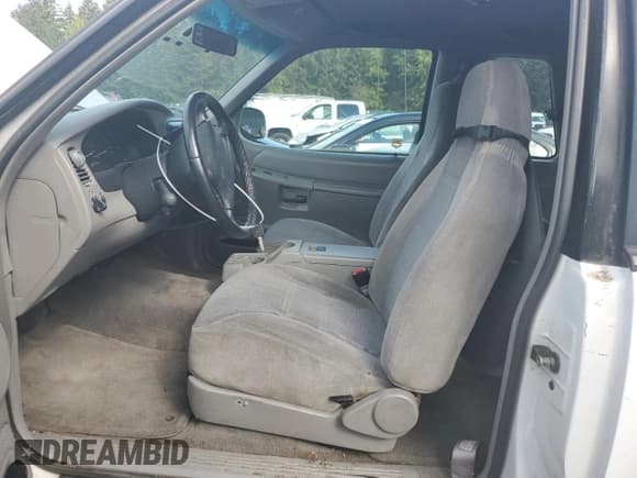 ✅ 1999 Ford Explorer Sport • VIN: 1FMYU22X5XUB84704 • Lot: 68383654. Listed on Copart with 220,656 mi. Free auction sales archive from the USA and detailed vehicle history report at DreamBid. Image 7.