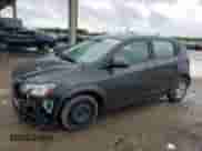 2020 Chevrolet Sonic LT z VIN 1G1JG6SB8L4125352, wystawiony jako Copart lot #51716304 z przebiegiem 38 875 mil mil oraz Szkoda całkowita • Salvage title. Historia ofert i sprzedaży dostępna na DreamBid. Obrazek 1.