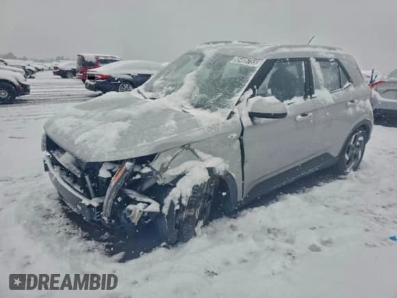 ✅ 2025 Hyundai Venue SEL • VIN: KMHRC8A30SU381698 • Lot: 95406755. Listed on Copart with 15,221 mi. Free auction sales archive from the USA and detailed vehicle history report at DreamBid. Image 1.