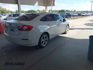 ✅ 2017 Chevrolet Cruze Premier • VIN: 1G1BF5SM9H7183754 • Lot: 43566232. Wystawiony na IAAI z przebiegiem 199 669 mil. Bezpłatny archiwum sprzedaży aukcyjnych z USA i szczegółowy raport historii pojazdu na DreamBid. Zdjęcie 4.