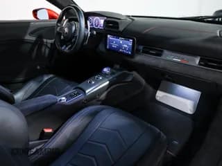 ✅ 2022 Maserati MC20 • VIN: ZAM24BXA5N0403XXX • Lot: 71182625. Wystawiony na Copart z przebiegiem 2 111 mil. Bezpłatny archiwum sprzedaży aukcyjnych z USA i szczegółowy raport historii pojazdu na DreamBid. Zdjęcie 5.