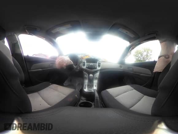 2014 Chevrolet Cruze LS z VIN 1G1PA5SH1E7336369, wystawiony jako IAAI lot #43311124 z przebiegiem 101 303 mil mil oraz . Historia ofert i sprzedaży dostępna na DreamBid. Obrazek 19.