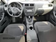 ✅ 2015 Volkswagen Jetta S • VIN: 3VW2K7AJ9FM323050 • Лот: 82098645. Опубликован ранее на Copart с пробегом 31 630 миль. Бесплатный доступ к архиву аукционных продаж из США и подробный отчёт об истории автомобиля на DreamBid. Изображение 8.