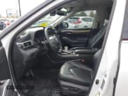 ✅ 2022 Toyota Highlander Platinum • VIN: 5TDFZRBH7NS202720 • Лот: 43703105. Опубликован ранее на IAAI с пробегом 61 791 миль. Бесплатный доступ к архиву аукционных продаж из США и подробный отчёт об истории автомобиля на DreamBid. Изображение 5.