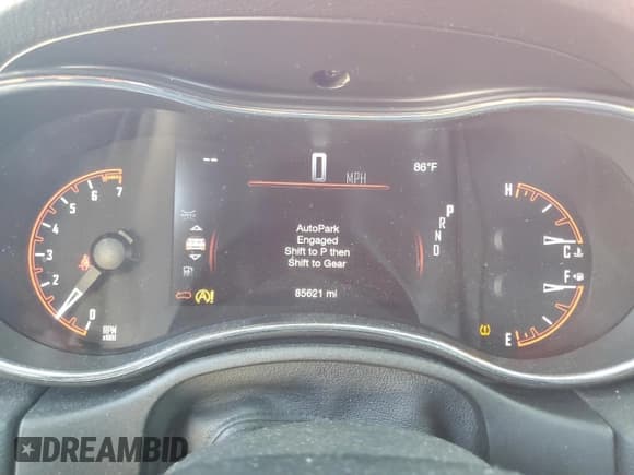 ✅ 2018 Dodge Durango SXT • VIN: 1C4RDHAG2JC345178 • Lot: 82784585. Listed on Copart with 85,621 mi. Free auction sales archive from the USA and detailed vehicle history report at DreamBid. Image 9.