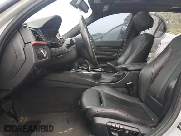 ✅ 2013 BMW 3 Series 328i • VIN: WBA3C1G51DNR44990 • Лот: 84004395. Опубликован ранее на Copart с пробегом Не указан. Бесплатный доступ к архиву аукционных продаж из США и подробный отчёт об истории автомобиля на DreamBid. Изображение 7.