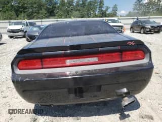 ✅ 2014 Dodge Challenger R/T 100th Anniversary Appearance • VIN: 2C3CDYBT3EH205486 • Lot: 63080264. Wystawiony na Copart z przebiegiem Nie podano. Bezpłatny archiwum sprzedaży aukcyjnych z USA i szczegółowy raport historii pojazdu na DreamBid. Zdjęcie 6.