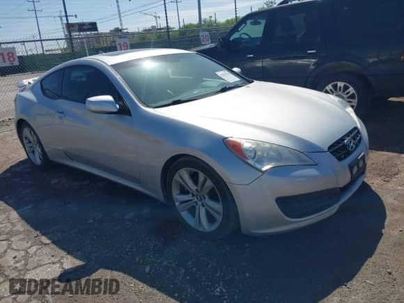 2012 Hyundai Genesis Coupe 2.0T z VIN KMHHT6KD5CU069966, wystawiony jako IAAI lot #42858390 z przebiegiem 98 030 mil mil oraz . Historia ofert i sprzedaży dostępna na DreamBid. Obrazek 1.