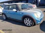 ✅ 2005 MINI Hardtop S • VIN: WMWRE33595TG96655 • Lot: 76952844. Listed on Copart with 145,038 mi. Free auction sales archive from the USA and detailed vehicle history report at DreamBid. Image 4.