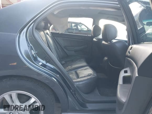 ✅ 2003 Honda Accord EX • VIN: 1HGCM66553A000129 • Lot: 43796572. Listed on IAAI with 170,560 mi. Free auction sales archive from the USA and detailed vehicle history report at DreamBid. Image 8.