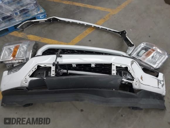 ✅ 2021 Ford F-150 XL • VIN: 1FTEW1CPXMFB87446 • Lot: 43389359. Wystawiony na IAAI z przebiegiem 97 307 mil. Bezpłatny archiwum sprzedaży aukcyjnych z USA i szczegółowy raport historii pojazdu na DreamBid. Zdjęcie 12.