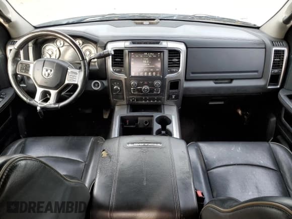 ✅ 2015 Ram 2500 Longhorn • VIN: 3C6UR5GJ1FG617549 • Lot: 46542423. Wystawiony na Copart z przebiegiem 123 638 mil. Bezpłatny archiwum sprzedaży aukcyjnych z USA i szczegółowy raport historii pojazdu na DreamBid. Zdjęcie 8.