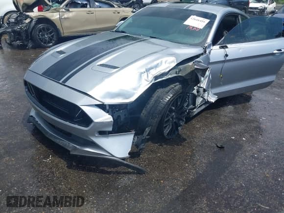 ✅ 2020 Ford Mustang GT • VIN: 1FA6P8CF3L5168801 • Lot: 42616416. Listed on IAAI with 86,594 mi. Free auction sales archive from the USA and detailed vehicle history report at DreamBid. Image 6.
