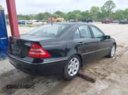 ✅ 2005 Mercedes-Benz C 240 • VIN: WDBRF81J05F557070 • Лот: 42242556. Опубликован ранее на IAAI с пробегом 113 139 миль. Бесплатный доступ к архиву аукционных продаж из США и подробный отчёт об истории автомобиля на DreamBid. Изображение 4.