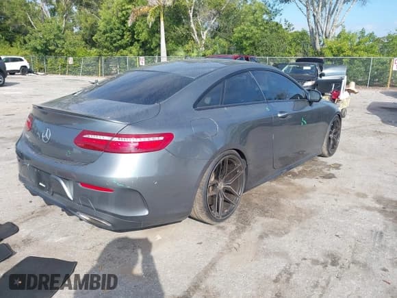 ✅ 2019 Mercedes-Benz E 450 • VIN: WDD1J6HB3KF116678 • Lot: 43687582. Listed on IAAI with 65,536 mi. Free auction sales archive from the USA and detailed vehicle history report at DreamBid. Image 4.