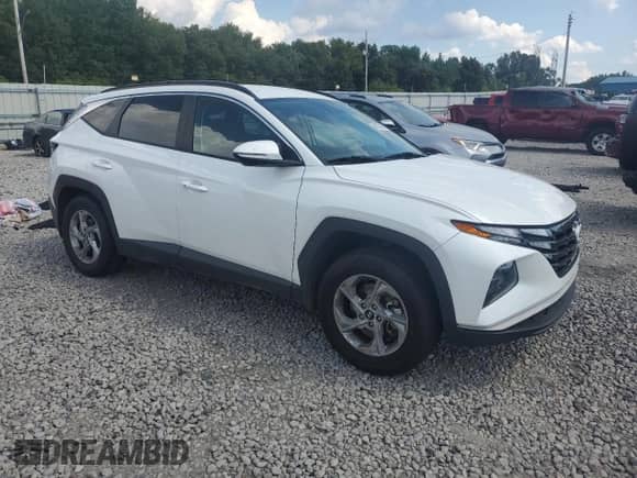 2022 Hyundai Tucson SEL z VIN 5NMJBCAE7NH158202, wystawiony jako Copart lot #68732365 z przebiegiem 43 605 mil mil oraz Szkoda całkowita • Salvage title. Historia ofert i sprzedaży dostępna na DreamBid. Obrazek 4.