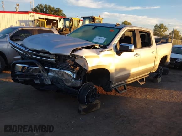 ✅ 2019 Chevrolet Silverado 1500 LT • VIN: 3GCPWCEKXKG175959 • Лот: 43187055. Опубликован ранее на IAAI с пробегом 55 441 миль. Бесплатный доступ к архиву аукционных продаж из США и подробный отчёт об истории автомобиля на DreamBid. Изображение 2.