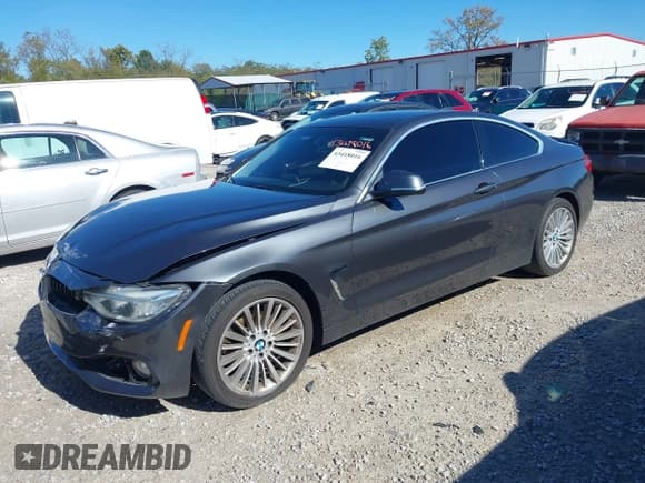 ✅ 2015 BMW 4 Series 428i xDrive • VIN: WBA3N5C54FK198479 • Lot: 43418016. Wystawiony na IAAI z przebiegiem 118 967 mil. Bezpłatny archiwum sprzedaży aukcyjnych z USA i szczegółowy raport historii pojazdu na DreamBid. Zdjęcie 17.