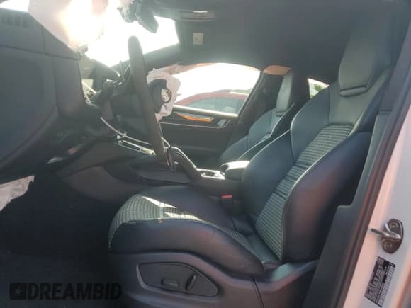 ✅ 2024 Porsche Cayenne • VIN: WP1BA2AY9RDA54536 • Lot: 52400625. Listed on Copart with 9,274 mi. Free auction sales archive from the USA and detailed vehicle history report at DreamBid. Image 7.