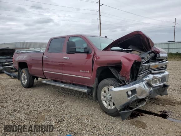 ✅ 2015 Chevrolet Silverado 2500HD LTZ • VIN: 1GC1KWE88FF115502 • Lot: 85938815. Wystawiony na Copart z przebiegiem 56 435 mil. Bezpłatny archiwum sprzedaży aukcyjnych z USA i szczegółowy raport historii pojazdu na DreamBid. Zdjęcie 4.