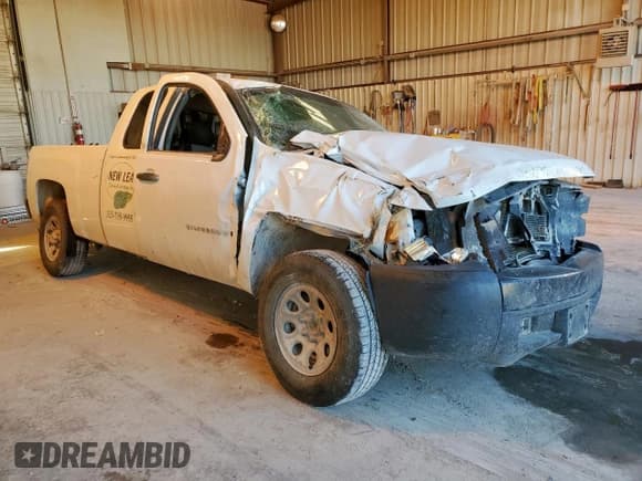 ✅ 2008 Chevrolet Silverado 1500 1LT • VIN: 2GCEC19J081131945 • Lot: 90699475. Listed on Copart with Not provided. Free auction sales archive from the USA and detailed vehicle history report at DreamBid. Image 4.