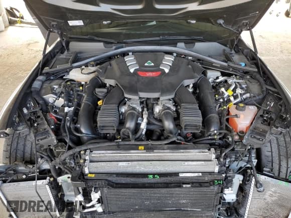 ✅ 2021 Alfa Romeo Giulia Quadrifoglio • VIN: ZARFAMEV5M7646074 • Lot: 46932545. Wystawiony na Copart z przebiegiem 21 797 mil. Bezpłatny archiwum sprzedaży aukcyjnych z USA i szczegółowy raport historii pojazdu na DreamBid. Zdjęcie 11.