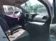 2015 Chevrolet City Express Cargo LS z VIN 3N63M0YN6FK698243, wystawiony jako IAAI lot #41903601 z przebiegiem 142 021 mil mil oraz . Historia ofert i sprzedaży dostępna na DreamBid. Obrazek 5.