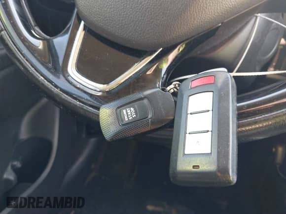 2018 Mitsubishi Outlander SE with VIN JA4AD3A31JJ004065, listed as a IAAI auction lot 43190539 with 160,381 mi miles and . Bid and sale history available at DreamBid. Image 11.