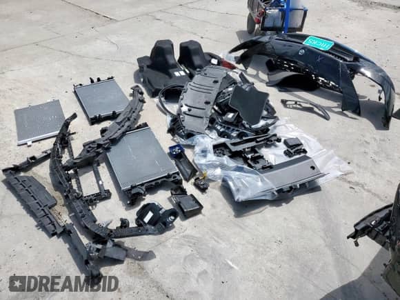 2025 Mercedes-Benz CLA 250 z VIN W1K5J4GB5SN504363, wystawiony jako Copart lot #61268535 z przebiegiem 1 854 mil mil oraz Szkoda całkowita • Salvage title. Historia ofert i sprzedaży dostępna na DreamBid. Obrazek 12.