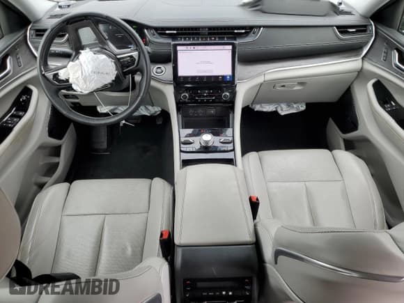 ✅ 2022 Jeep Grand Cherokee Overland • VIN: 1C4RJYD69N8724716 • Lot: 79042354. Listed on Copart with 30,893 mi. Free auction sales archive from the USA and detailed vehicle history report at DreamBid. Image 8.