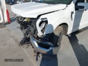 ✅ 2022 Ford F-150 XL • VIN: 1FTFW1E56NFB91513 • Lot: 43723294. Wystawiony na IAAI z przebiegiem Nie podano. Bezpłatny archiwum sprzedaży aukcyjnych z USA i szczegółowy raport historii pojazdu na DreamBid. Zdjęcie 6.