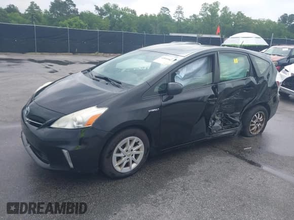 ✅ 2013 Toyota Prius Three • VIN: JTDZN3EUXD3283677 • Лот: 42095982. Опубликован ранее на IAAI с пробегом 284 270 миль. Бесплатный доступ к архиву аукционных продаж из США и подробный отчёт об истории автомобиля на DreamBid. Изображение 2.