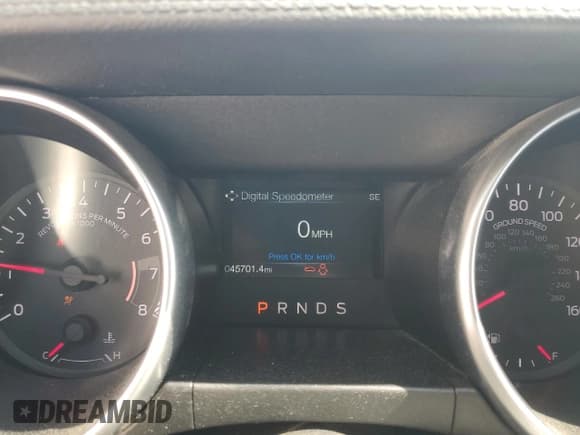 ✅ 2019 Ford Mustang EcoBoost Premium • VIN: 1FATP8UH0K5170720 • Lot: 81104355. Wystawiony na Copart z przebiegiem 45 701 mil. Bezpłatny archiwum sprzedaży aukcyjnych z USA i szczegółowy raport historii pojazdu na DreamBid. Zdjęcie 9.