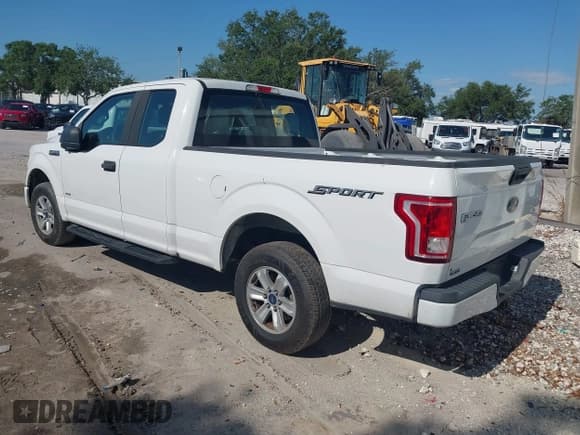 ✅ 2016 Ford F-150 XL • VIN: 1FTEX1CP4GFC85325 • Лот: 41949318. Опубликован ранее на IAAI с пробегом 252 263 миль. Бесплатный доступ к архиву аукционных продаж из США и подробный отчёт об истории автомобиля на DreamBid. Изображение 3.