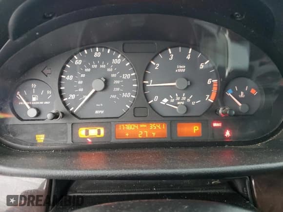 ✅ 2003 BMW 3 Series 325Ci • VIN: WBABS33453PG91055 • Lot: 44337445. Wystawiony na Copart z przebiegiem 177 804 mil. Bezpłatny archiwum sprzedaży aukcyjnych z USA i szczegółowy raport historii pojazdu na DreamBid. Zdjęcie 9.