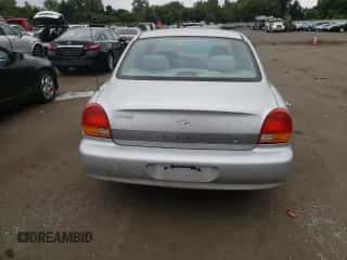 2001 Hyundai Sonata with VIN KMHWF25S71A384090, listed as a Copart auction lot 81514724 with 67,812 mi miles and Non repairable. Bid and sale history available at DreamBid. Image 6.