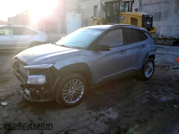 2018 Hyundai Kona SEL с VIN KM8K2CAA4JU159413, выставлен на аукционе Copart как лот 70527652 с пробегом 19 783 миль миль и . История ставок и продаж доступна на DreamBid. Изображение 1.